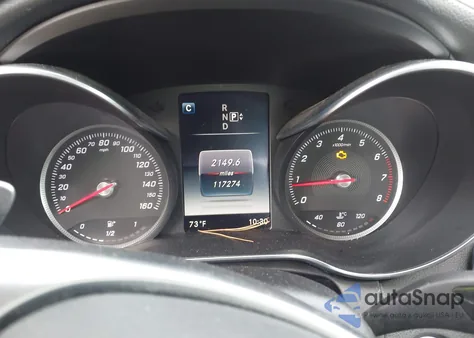 2015 Mercedes-Benz C 300 Sport 4Matic z USA, uszkodzony, nr VIN 55SWF4KBXFU035135